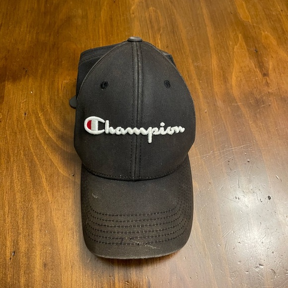 Champion hat. - Picture 1 of 5